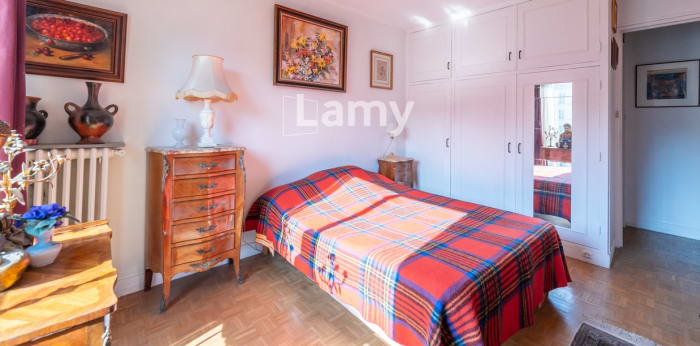 Image 7 sur 9 - Appartement  ·  Vente · Paris (75012) · 2 pièces · 50m²