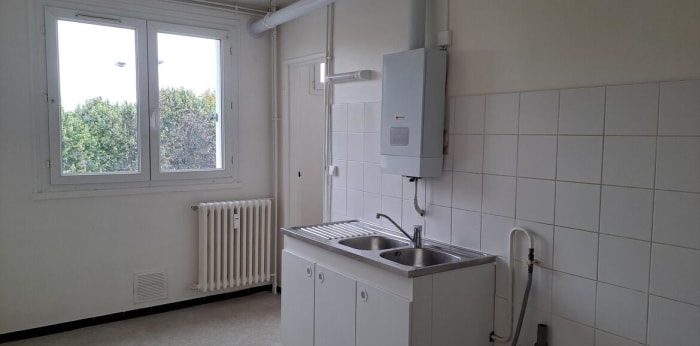 Image 2 sur 10 - Appartement  ·  Vente · Tinqueux (51430) · 6 pièces · 114m²