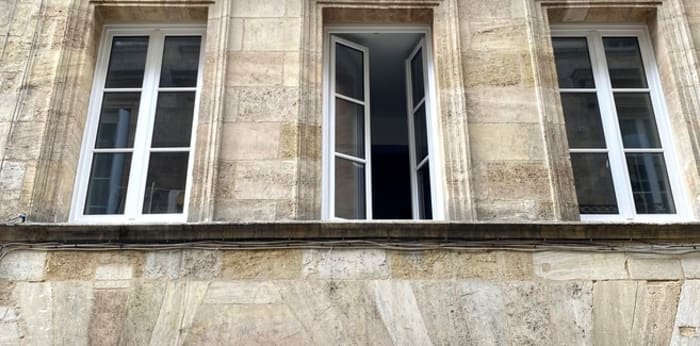 Image 1 sur 11 - Immeuble  ·  Vente · Bordeaux (33000) · 208m²