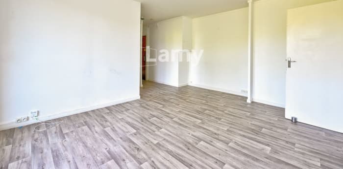 Image 3 sur 9 - Appartement  ·  Vente · Marly Le Roi (78160) · 3 pièces · 54m²