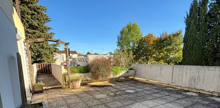 Image 4 sur 14 - Appartement  ·  Vente · Angouleme (16000) · 5 pièces · 115m²