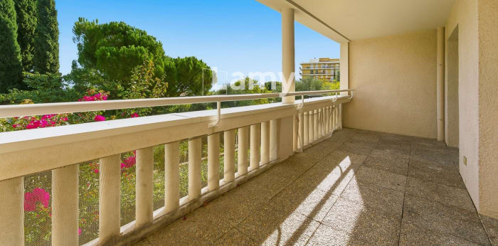 Image 1 sur 7 - Appartement  ·  Vente · Nice (06200) · 3 pièces · 72m²