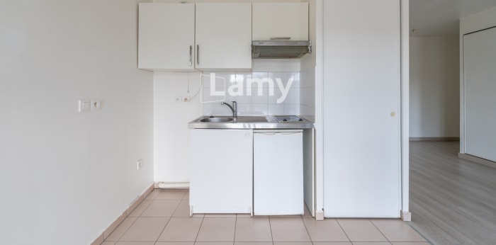 Image 4 sur 8 - Appartement  ·  Vente · Rosny Sous Bois (93110) · 2 pièces · 40m²