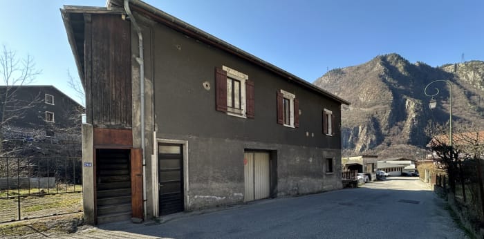Image 1 sur 8 - Maison/villa  ·  Vente · La Lechere (73260) · 5 pièces · 134m²