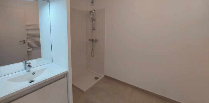 Image 11 sur 20 - Appartement  ·  Vente · Brignoles (83170) · 3 pièces · 70m²