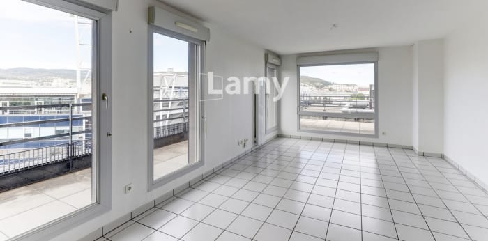 Image 2 sur 10 - Appartement  ·  Vente · Clermont Ferrand (63100) · 3 pièces · 63m²