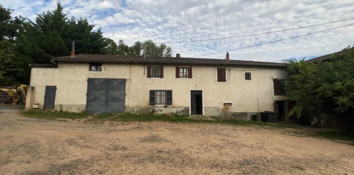 Image 1 sur 9 - Maison/villa  ·  Vente · Corcelles En Beaujolais (69220) · 8 pièces · 322m²
