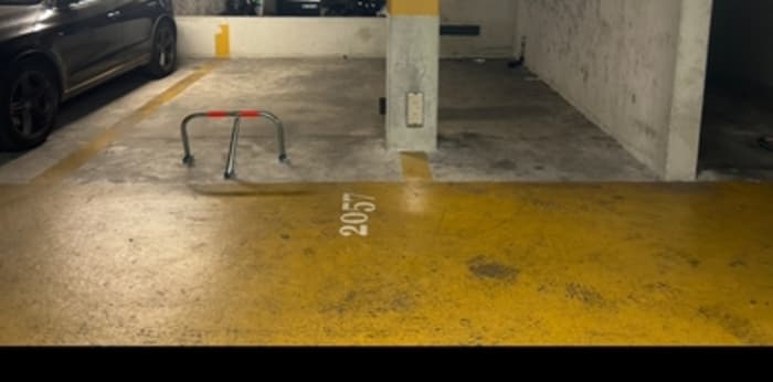 Image 3 sur 7 - Parking/box  ·  Vente · Marseille (13005)