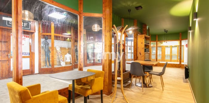 Image 1 sur 11 - Local  ·  Vente · Villard De Lans (38250) · 2 pièces · 91m²