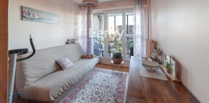 Image 7 sur 10 - Appartement  ·  Vente · Besancon (25000) · 5 pièces · 96m²