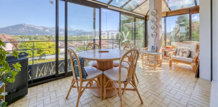 Image 4 sur 21 - Maison/villa  ·  Vente · Poisy (74330) · 9 pièces · 197m²