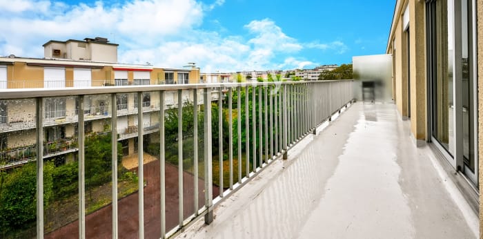 Image 2 sur 19 - Appartement  ·  Vente · Rueil Malmaison (92500) · 3 pièces · 69m²