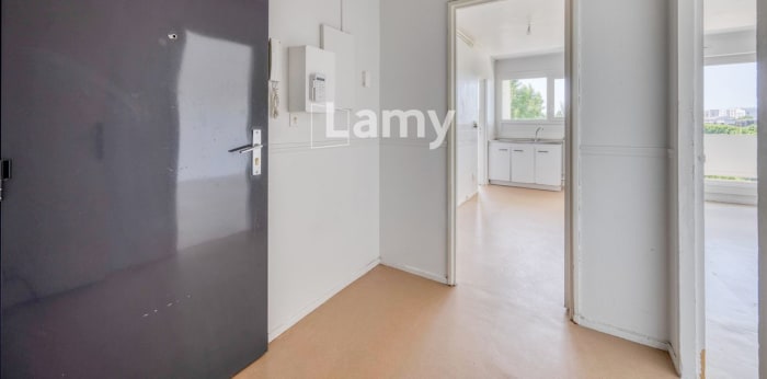 Image 2 sur 13 - Appartement  ·  Vente · Lormont (33310) · 3 pièces · 66m²