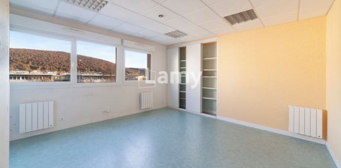 Image 2 sur 8 - Local  ·  Vente · Besancon (25000) · 1 pièce · 23m²