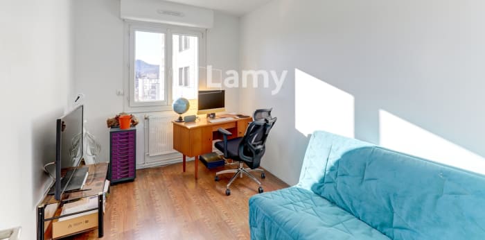 Image 8 sur 9 - Appartement  ·  Vente · Clermont Ferrand (63000) · 3 pièces · 80m²