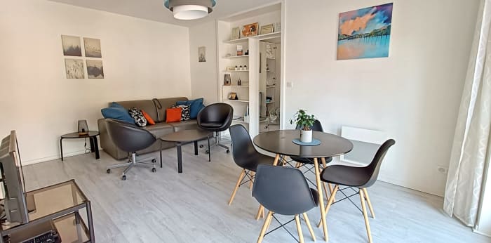 Image 1 sur 8 - Appartement  ·  Vente · Annecy (74000) · 2 pièces · 48m²