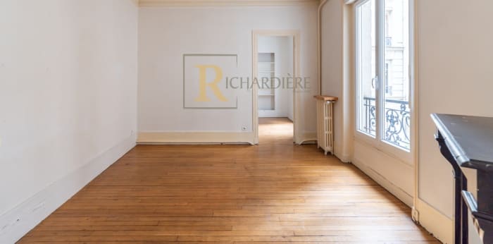 Image 9 sur 10 - Appartement  ·  Vente · Paris (75017) · 4 pièces · 79m²