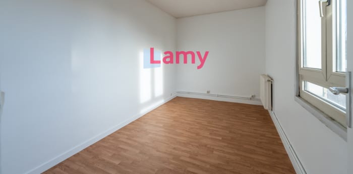 Image 7 sur 13 - Appartement  ·  Vente · Drancy (93700) · 5 pièces · 82m²