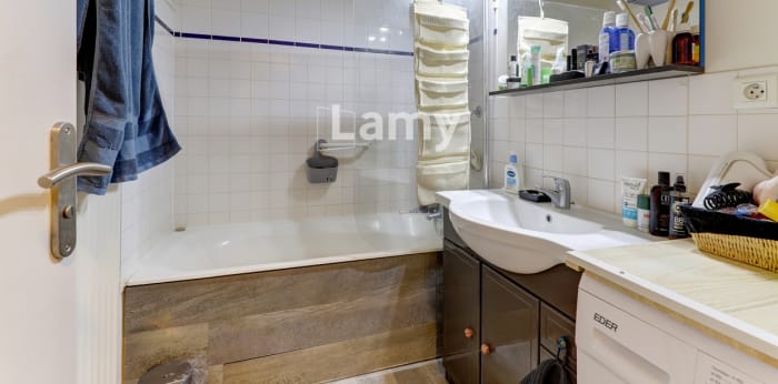 Image 8 sur 12 - Appartement  ·  Vente · Clermont Ferrand (63100) · 3 pièces · 69m²