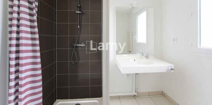 Image 5 sur 11 - Appartement  ·  Vente · La Roche Sur Yon (85000) · 3 pièces · 65m²