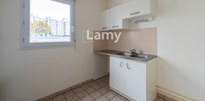 Image 4 sur 10 - Appartement  ·  Vente · Le Kremlin Bicetre (94270) · 1 pièce · 33m²