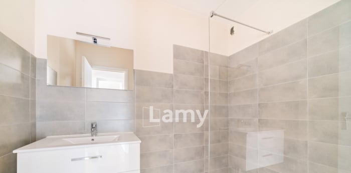 Image 8 sur 10 - Appartement  ·  Vente · Lyon (69006) · 2 pièces · 64m²