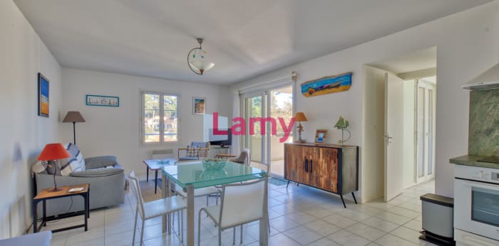 Image 2 sur 10 - Appartement  ·  Vente · Meschers Sur Gironde (17132) · 2 pièces · 50m²