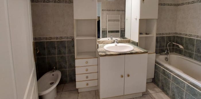Image 6 sur 15 - Maison/villa  ·  Vente · Bordeaux (33800) · 7 pièces · 205m²