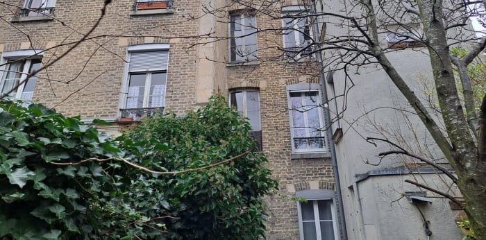 Image 1 sur 4 - Immeuble  ·  Vente · Reims (51100) · 191m²