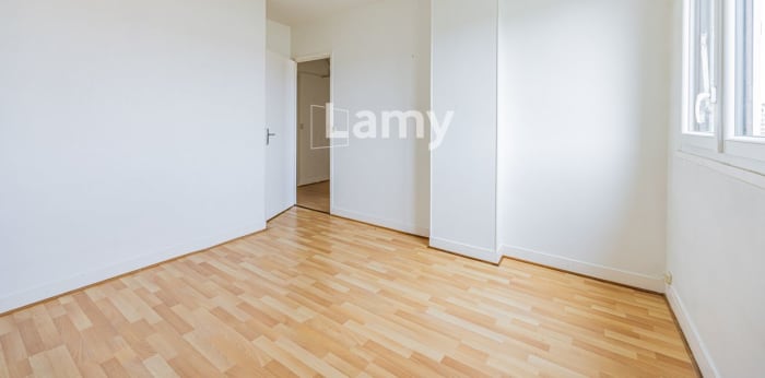 Image 11 sur 15 - Appartement  ·  Vente · Sevres (92310) · 4 pièces · 63m²