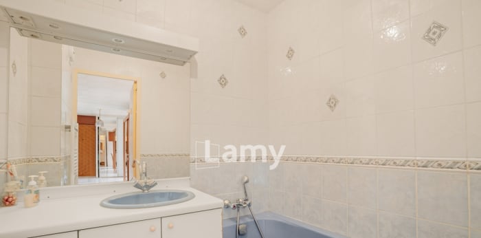 Image 9 sur 11 - Appartement  ·  Vente · Lyon (69005) · 5 pièces · 90m²