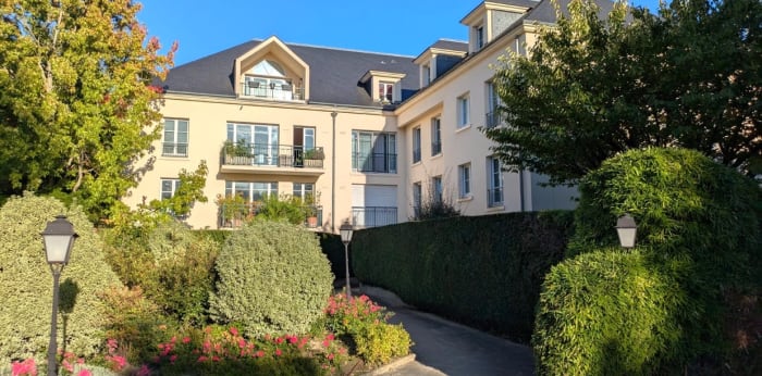Image 8 sur 9 - Appartement  ·  Vente · Versailles (78000) · 5 pièces · 117m²