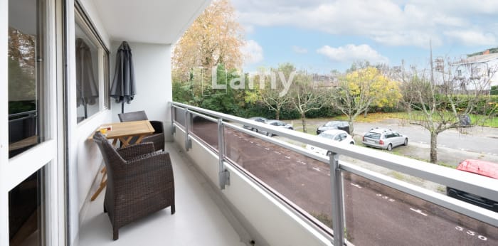 Image 2 sur 12 - Appartement  ·  Vente · Bordeaux (33200) · 3 pièces · 60m²