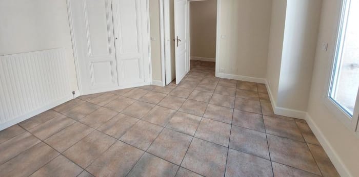 Image 5 sur 15 - Maison/villa  ·  Vente · Bordeaux (33800) · 7 pièces · 205m²