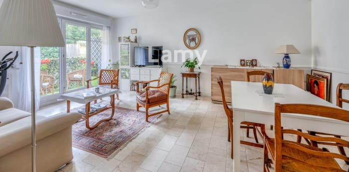 Image 2 sur 10 - Appartement  ·  Vente · Bordeaux (33000) · 3 pièces · 64m²