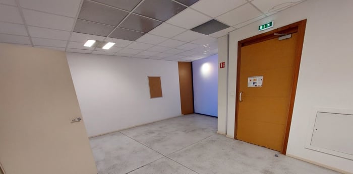 Image 6 sur 10 - Local  ·  Vente · Libourne (33500) · 3 pièces · 120m²