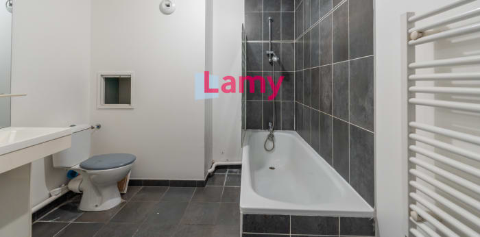 Image 9 sur 10 - Appartement  ·  Vente · Nanterre (92000) · 3 pièces · 72m²