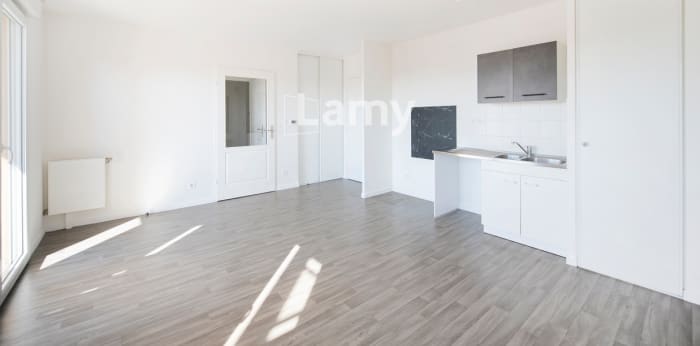 Image 3 sur 9 - Appartement  ·  Vente · Orleans (45000) · 2 pièces · 43m²