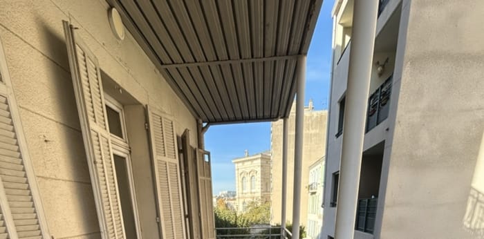 Image 3 sur 13 - Appartement  ·  Vente · Marseille (13004) · 6 pièces · 146m²