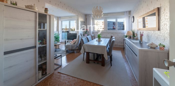 Image 2 sur 10 - Appartement  ·  Vente · Besancon (25000) · 5 pièces · 96m²