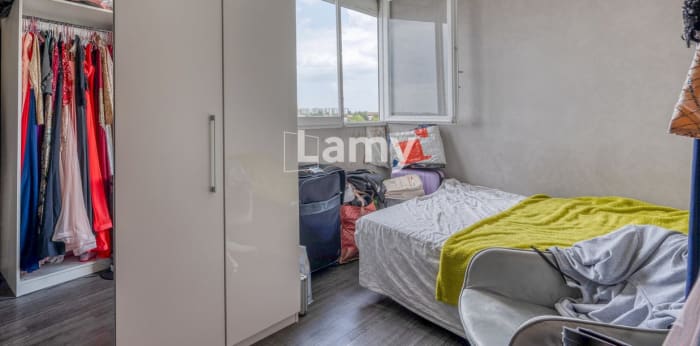 Image 4 sur 8 - Appartement  ·  Vente · Merignac (33700) · 5 pièces · 86m²