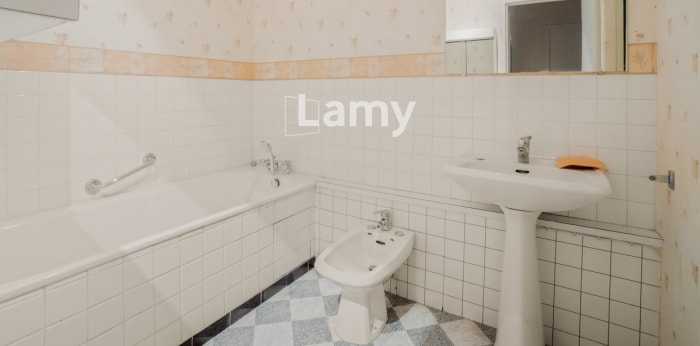 Image 8 sur 12 - Appartement  ·  Vente · Lyon (69006) · 4 pièces · 79m²