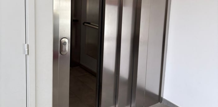 Image 6 sur 9 - Parking/box  ·  Vente · Besancon (25000)