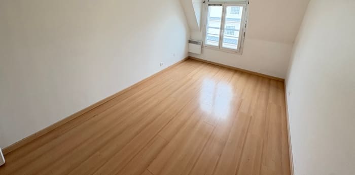 Image 4 sur 10 - Appartement  ·  Vente · Franconville La Garenne (95130) · 4 pièces · 74m²