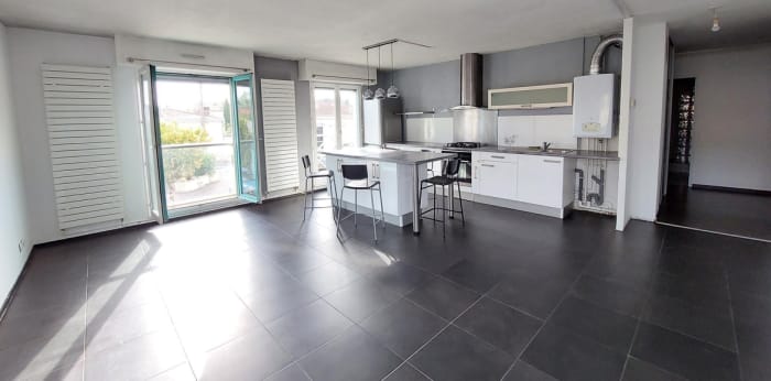 Image 1 sur 4 - Appartement  ·  Vente · Talence (33400) · 4 pièces · 81m²