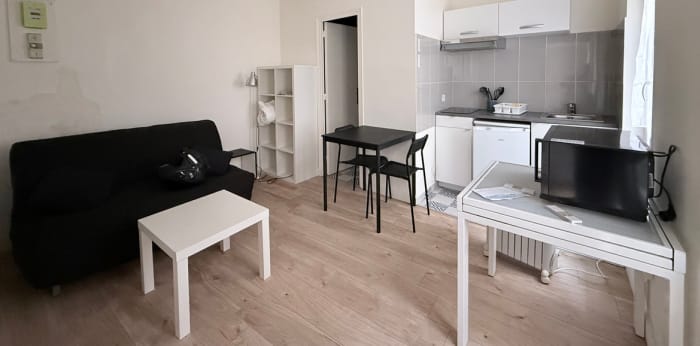 Image 1 sur 7 - Appartement  ·  Vente · Paris (75018) · 1 pièce · 14m²