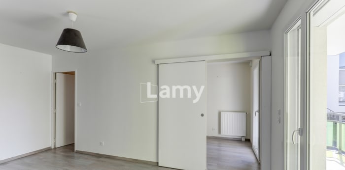 Image 3 sur 7 - Appartement  ·  Vente · Clermont Ferrand (63000) · 2 pièces · 54m²
