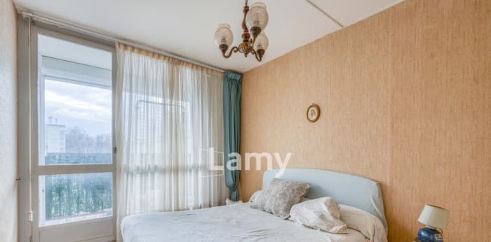 Image 5 sur 9 - Appartement  ·  Vente · Merignac (33700) · 4 pièces · 70m²