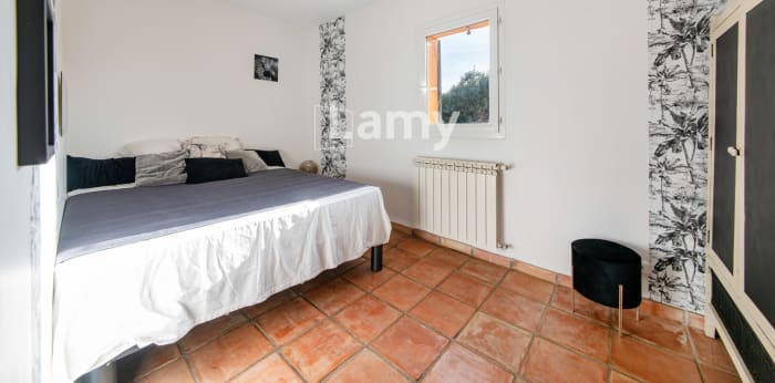 Image 7 sur 11 - Maison/villa  ·  Vente · St Marc Jaumegarde (13100) · 6 pièces · 313m²