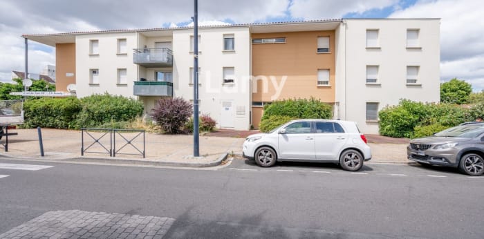 Image 1 sur 14 - Appartement  ·  Vente · Cenon (33150) · 2 pièces · 55m²